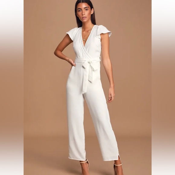 Lulus White Jumpsuit  SMALL NWT - Picture 1 of 11